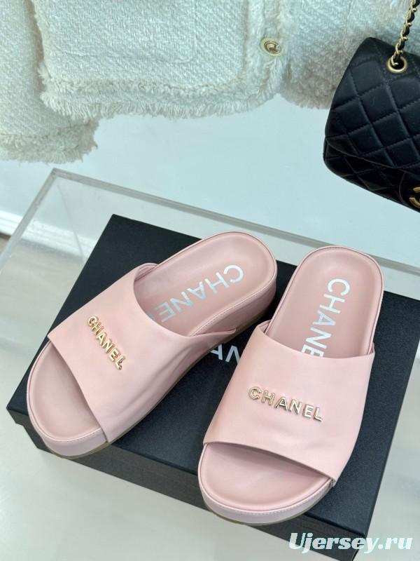 2025 Slippers Chanel Pink Leather Slippers