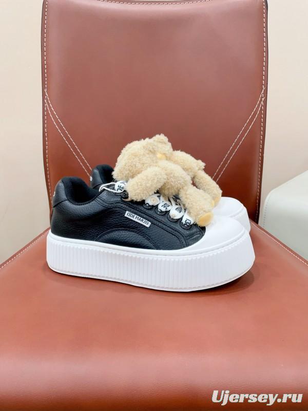 2025 Women 13DE MARZO Black White Leather Casual Sneakers Plush Toy KFY00300