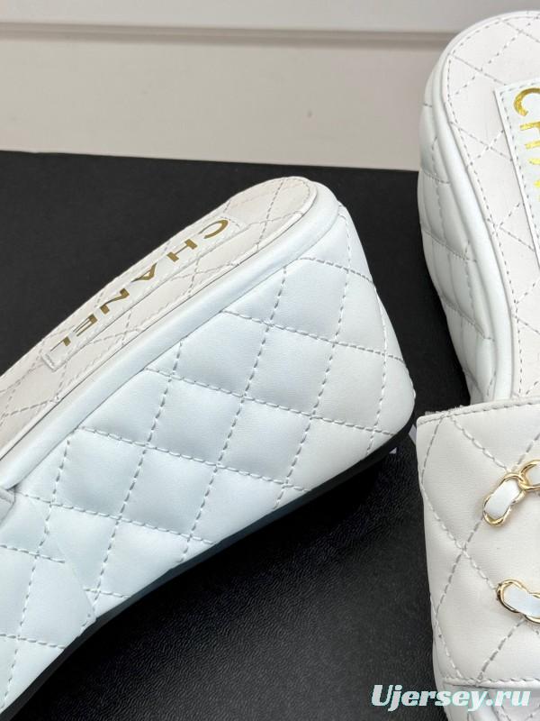 2025 Women Chanel White Leather Slippers