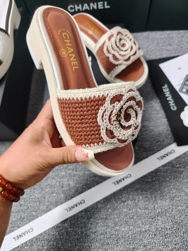 2025 Women Chanel Brown White Leather Slippers