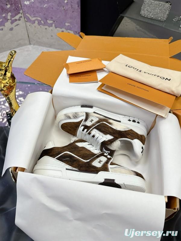 2024 Unisex Louis Vuitton Brown White Leather Calf Hair Plimsolls LV Trainer Maxi MJ00400