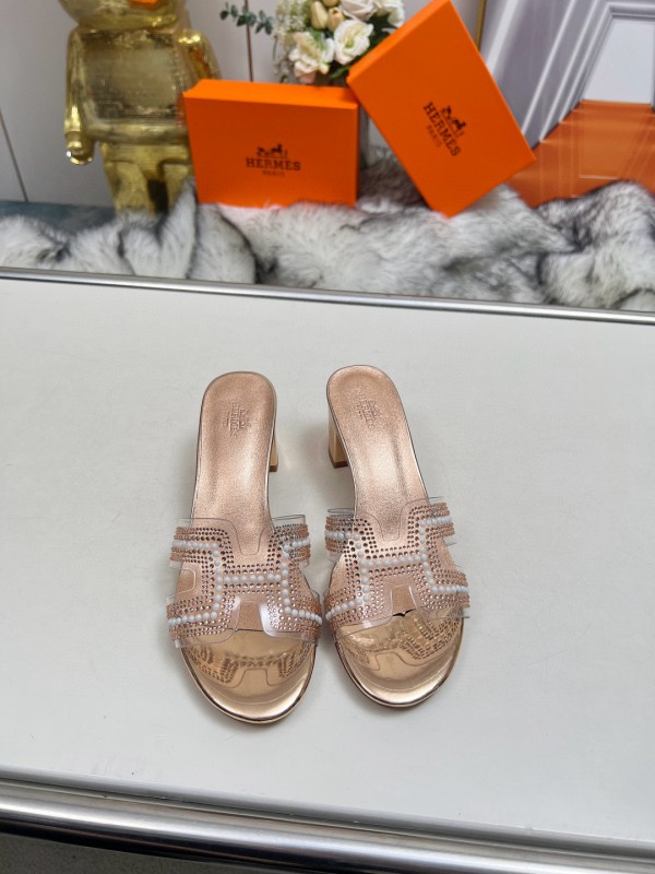 2025 Hermès Beige Leather Slippers MJ00180
