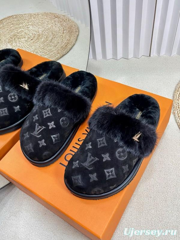 2024 Women Louis Vuitton Black Fur Slippers MJ00340