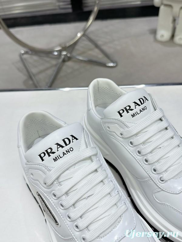 2025 Women Prada White Leather Sneakers KFY00310