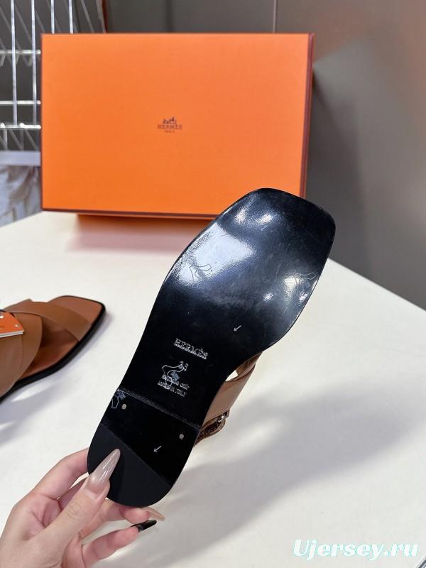 2025 Women Hermès Brown White Calfskin Leather Sandals Metal Hardware KFY00300