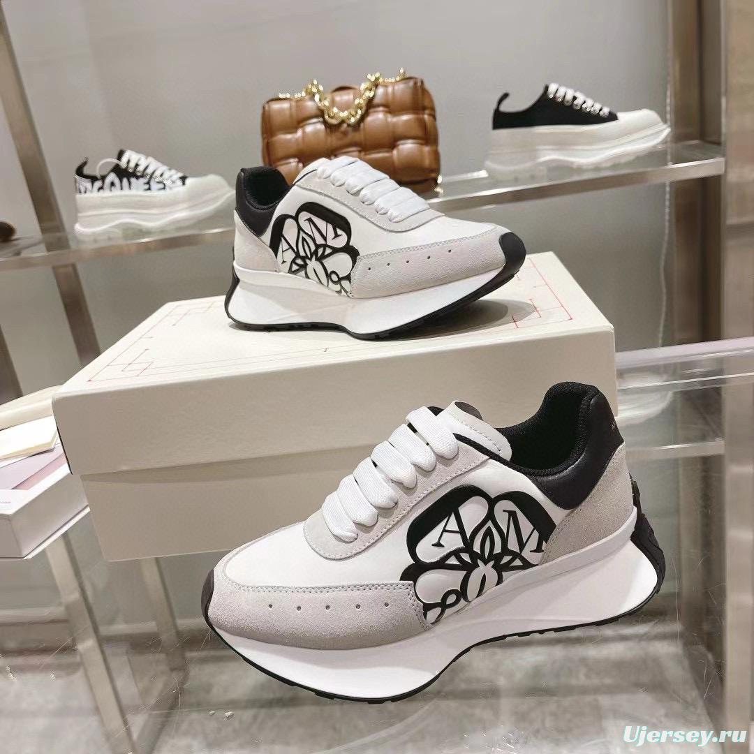 2024 Unisex Alexander McQueen White Black Leather Suede Sneakers Seal Logo MJ00370