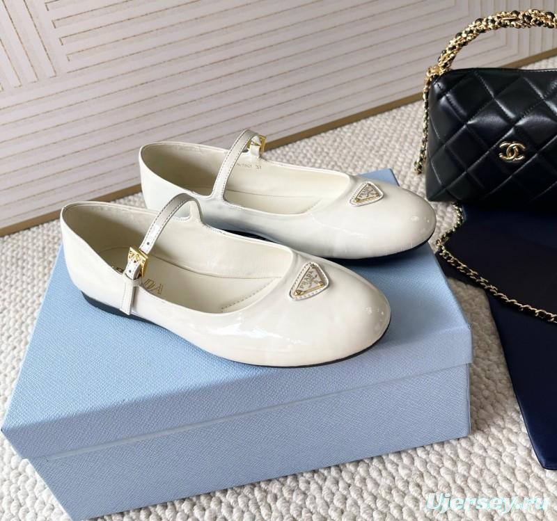 2025 Women Prada White Patent Leather Mary Jane Flat Shoes