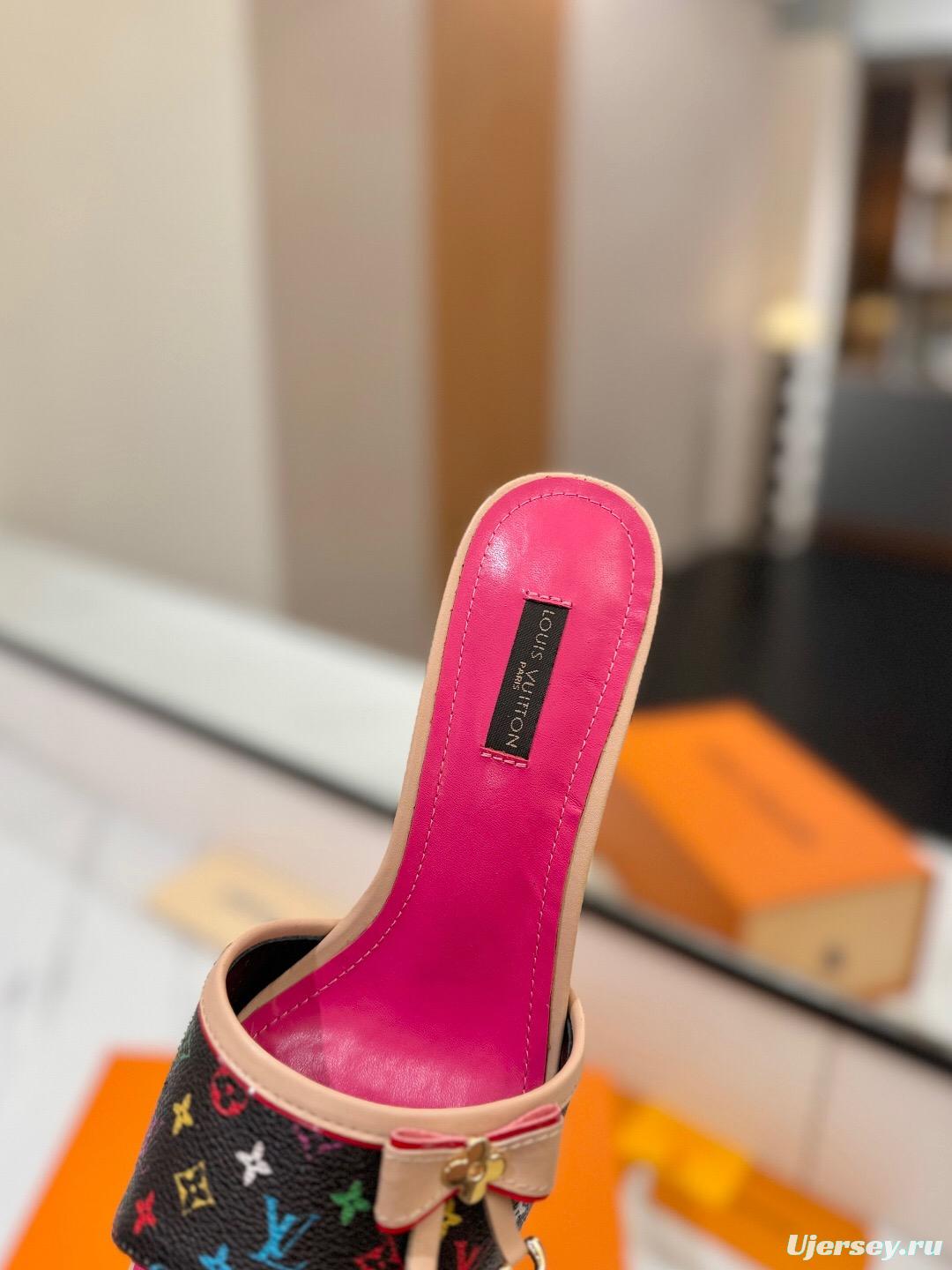 2025 Women Louis Vuitton Brown Pink Leather Sandals KFY00310