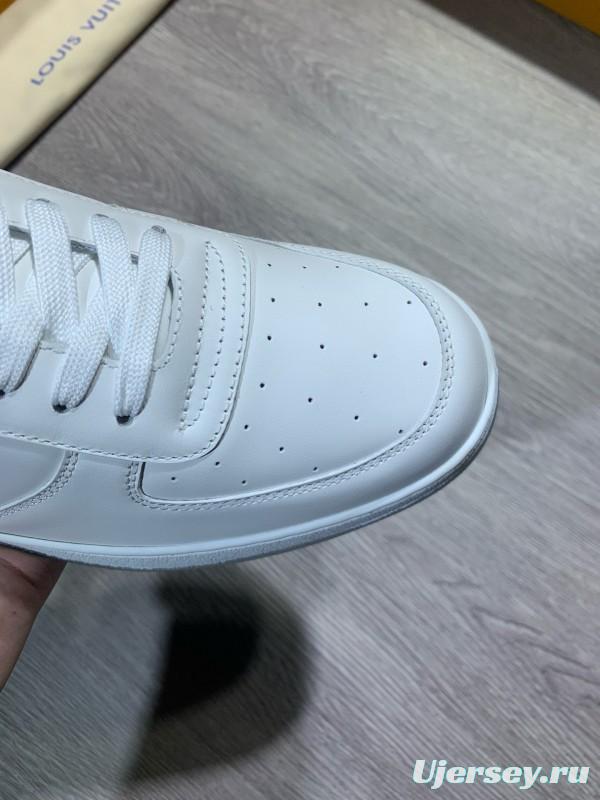 2024 Men Louis Vuitton White Leather Sneakers MJ00380