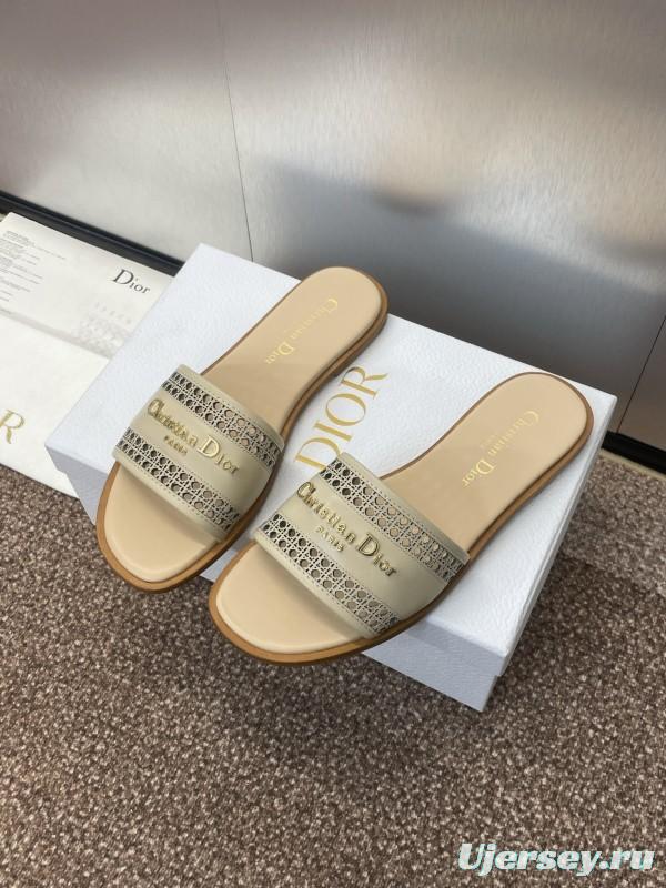 2025 Women Dior Beige Leather Slippers KFY00300
