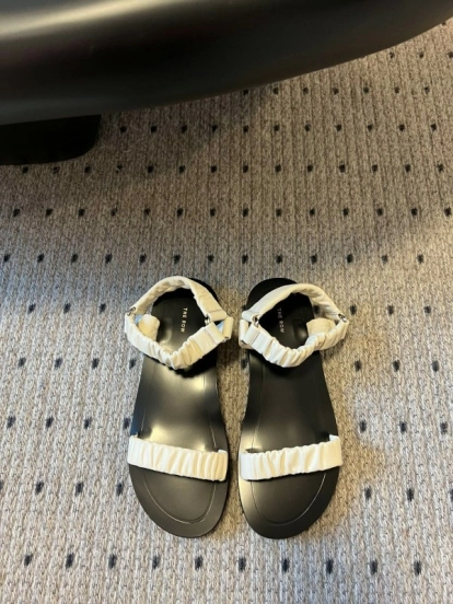 2025 Women The Row White Leather Flat Sandals