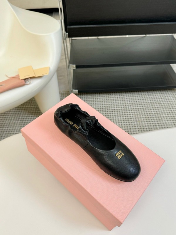 2025 Women Miu Miu Black Leather Ballet Flats