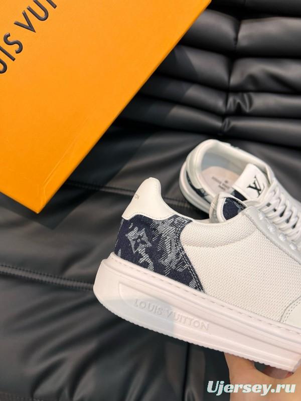 2024 Men Louis Vuitton White Leather Sneakers MJ00400