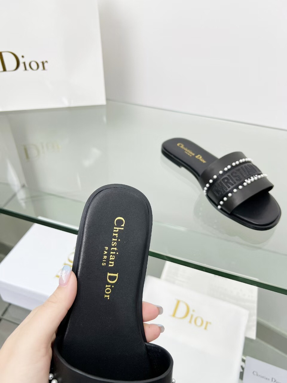 2025 Women Dior Black Leather Slippers Pearl Embellishment LY00190
