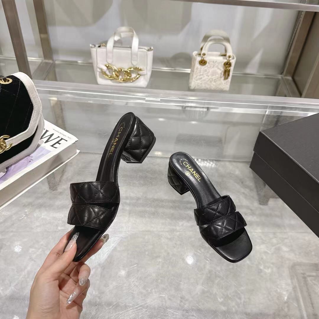 2025 Women Chanel Black Lambskin Sandals