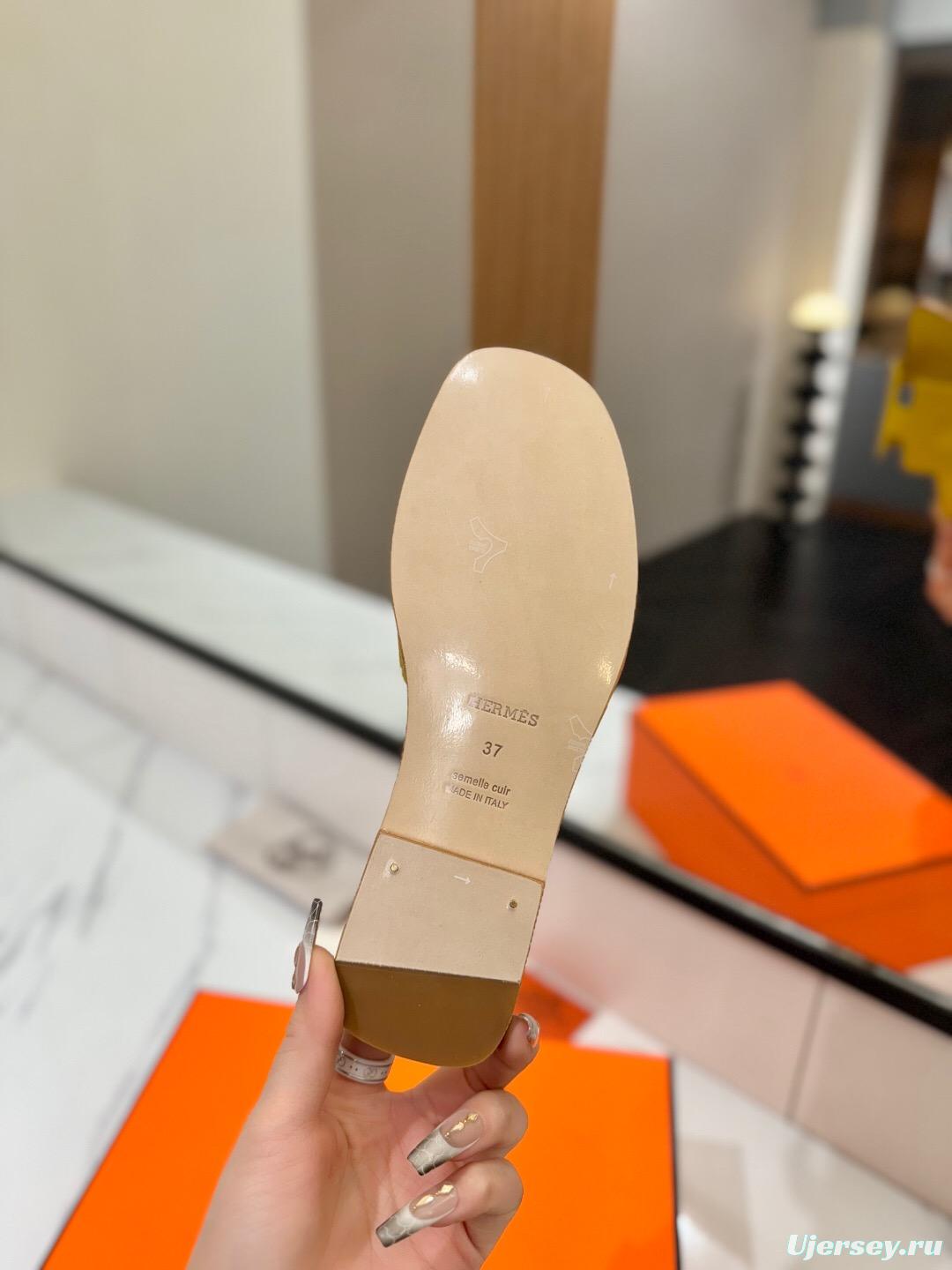 2025 Women Hermès Yellow Leather Slippers