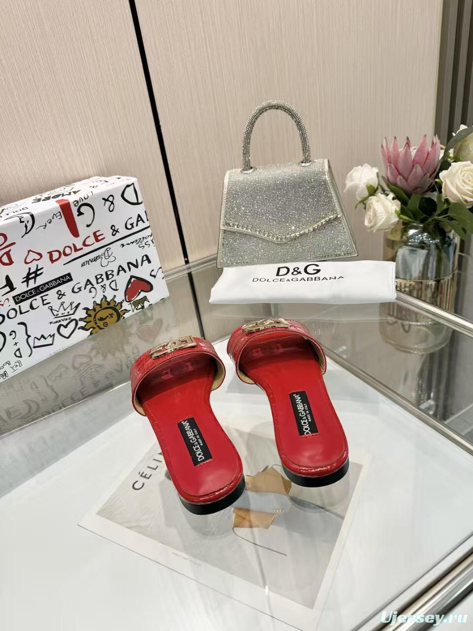 2025 Women Dolce & Gabbana Red Leather Slippers LY00190