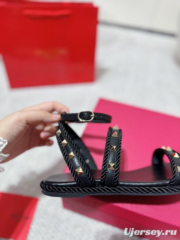 2025 Women Valentino Black Leather Sandals Studded LY00250