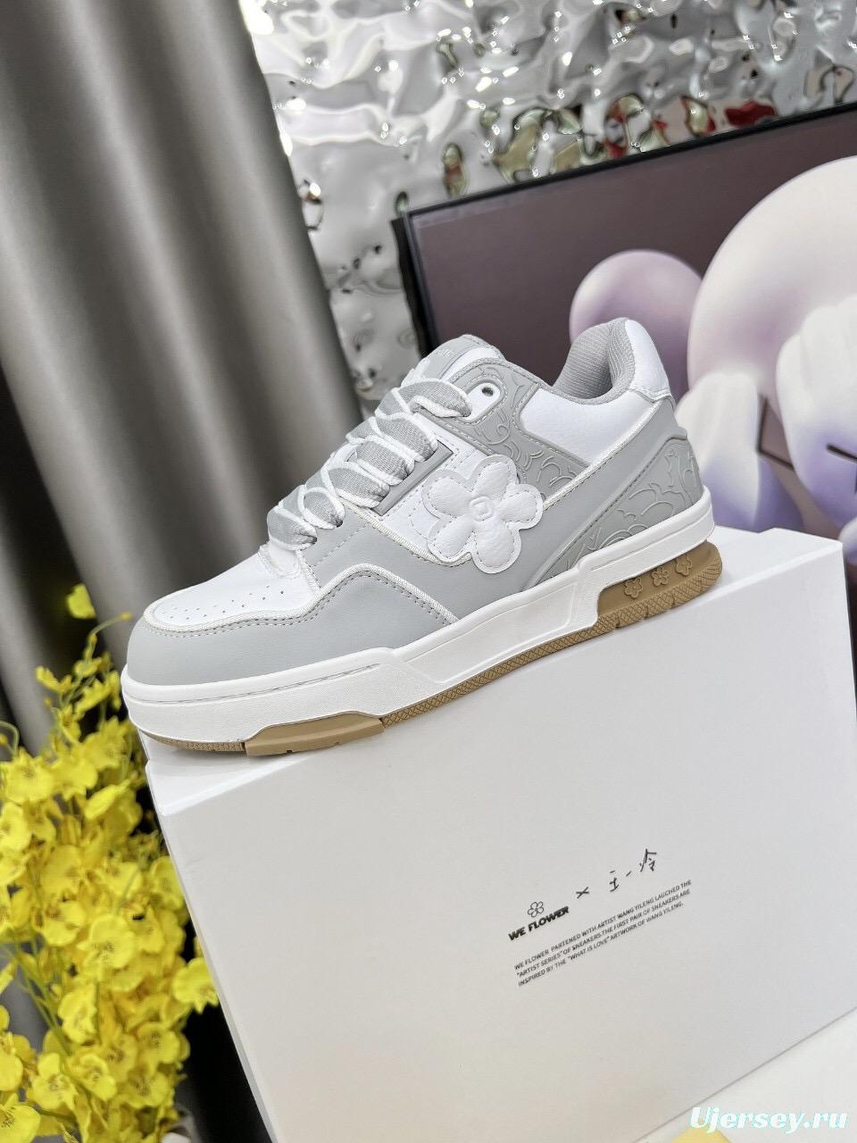 2025 Unisex WEFLOWER White Grey Leather Sneakers LY00280