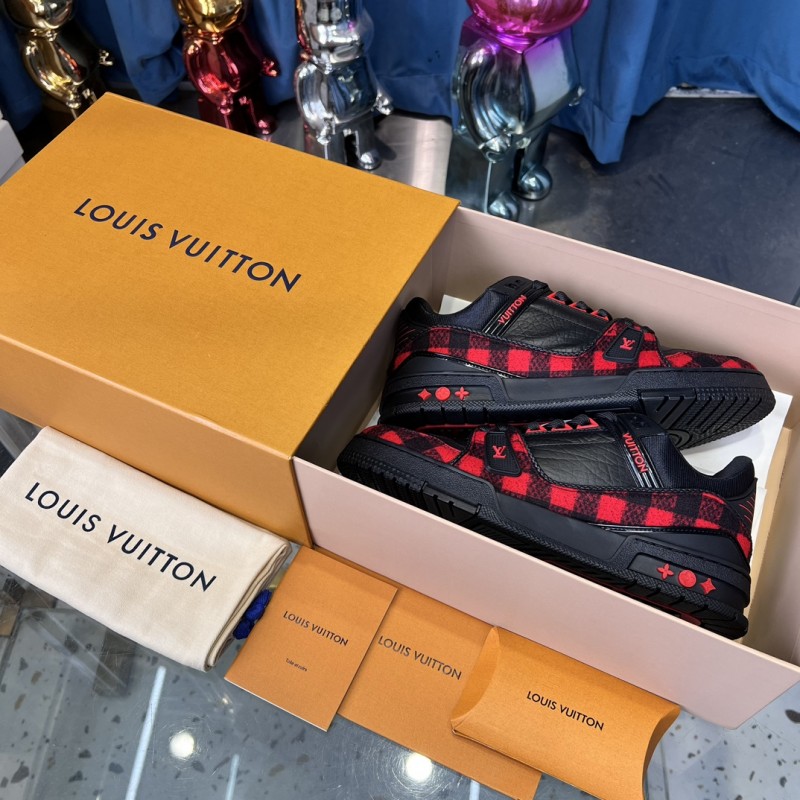 2025 Unisex Louis Vuitton Black Red Leather Sneakers