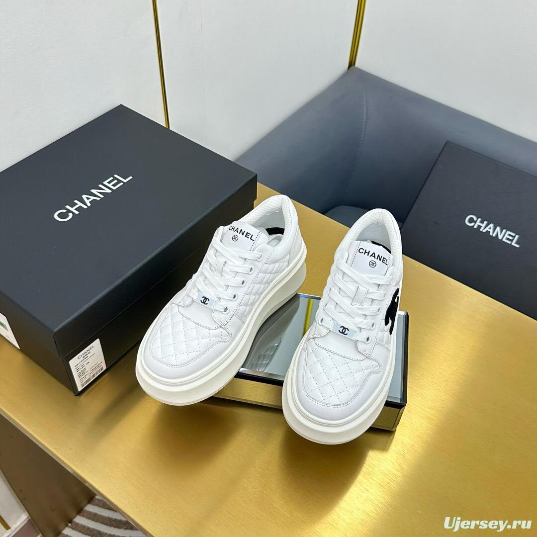 2025 Women Chanel White Leather Sneakers Thick Sole