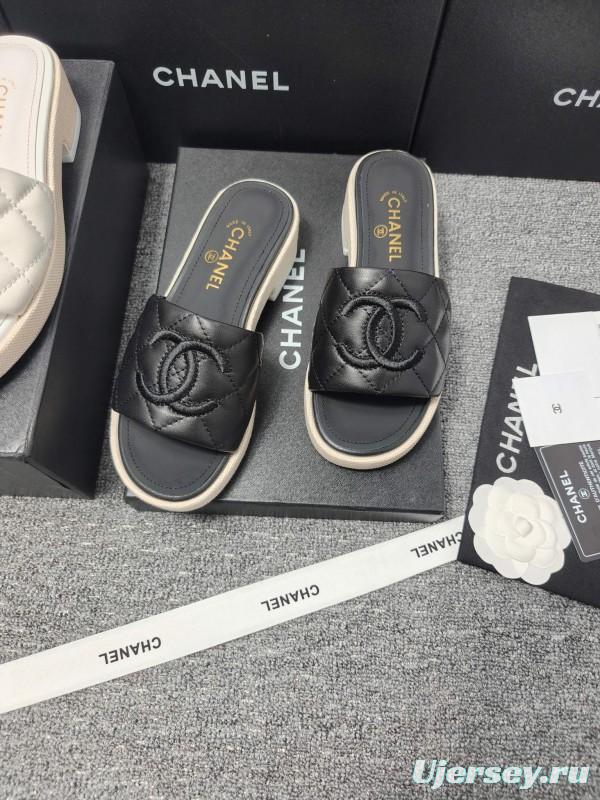 2025 Slippers Chanel Black Leather Slippers