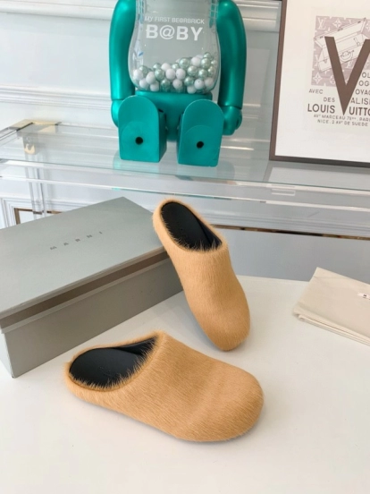 2024 Unisex Marni Beige Haircalf Loafers MJ00320