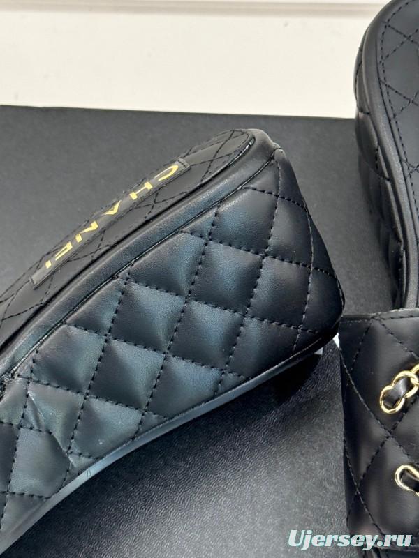 2025 Slippers Chanel Black Leather Slip-On Chain CC Logo