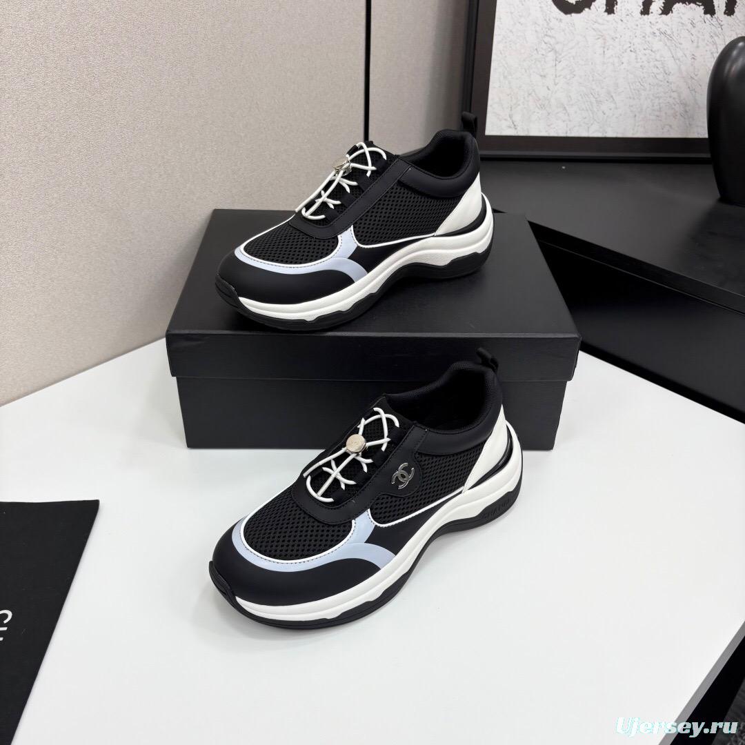 2025 Unisex Chanel Black White Silk Cowhide Sneakers Classic Embroidery