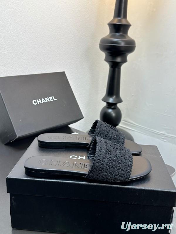 2025 Slippers CHANEL Black Fabric Slippers