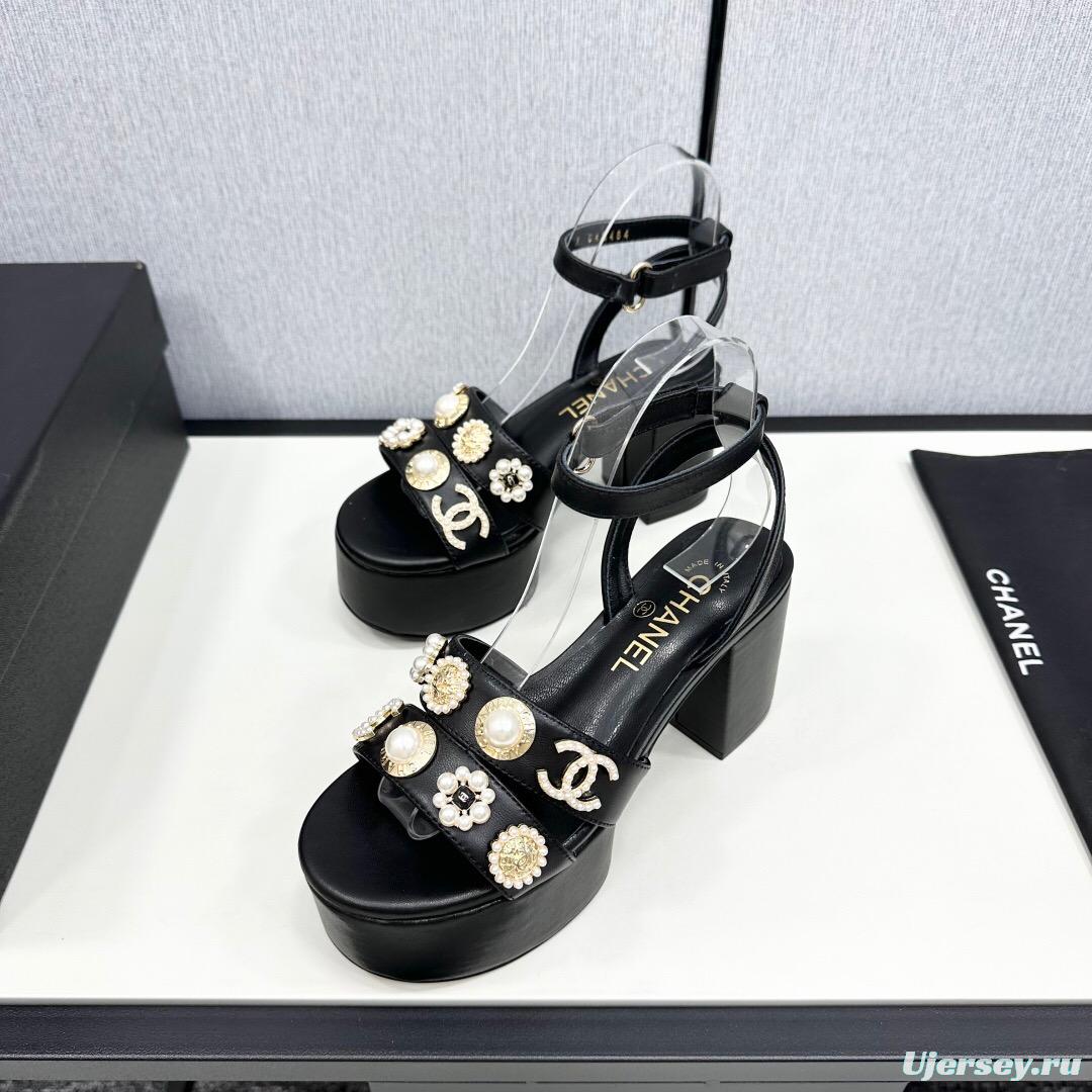 2025 Women Chanel Black Leather Platform Sandals CC Logo KFY00310