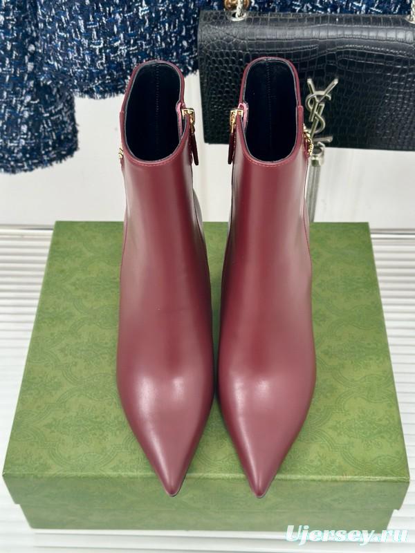 2024 Women Gucci burgundy leather ankle boots chain detail MJ00410