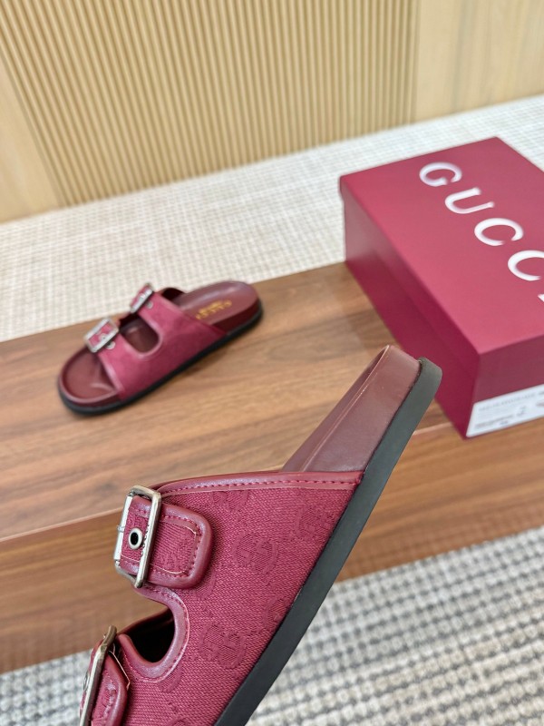 2025 Women Gucci Red Leather Sandals LY00240
