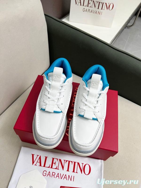 2025 Unisex Valentino White Blue Leather Sneakers RUNBOOT LY00390