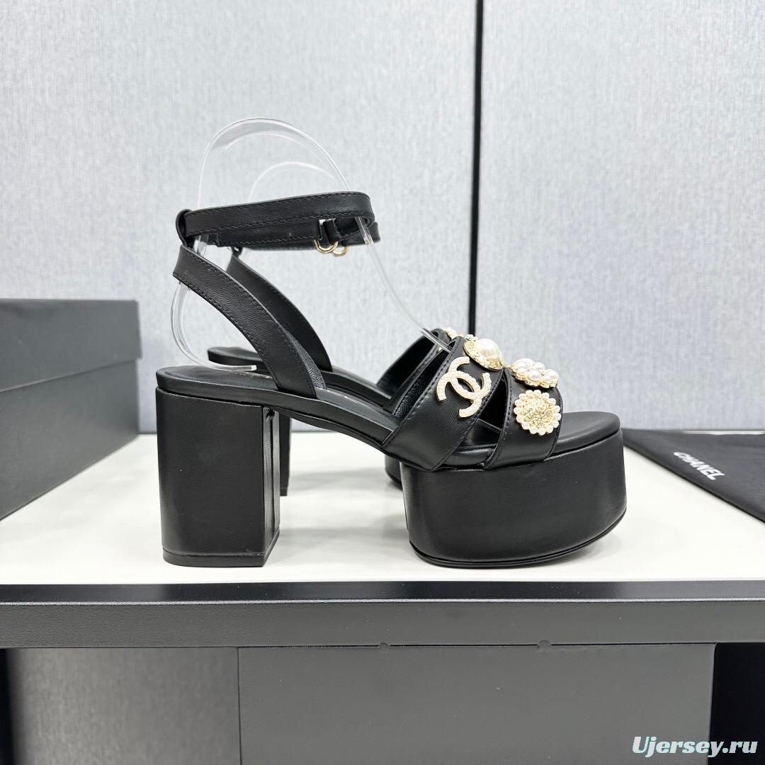 2025 Women Chanel Black Leather Platform Sandals CC Logo KFY00310