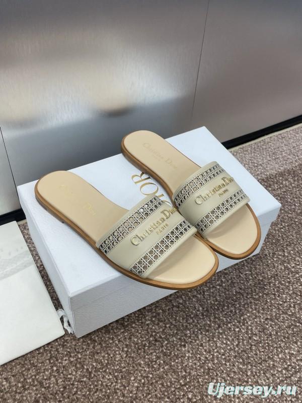 2025 Women Dior Beige Leather Slippers KFY00300