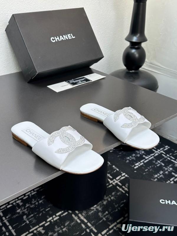 2025 Women Chanel White Leather Slippers