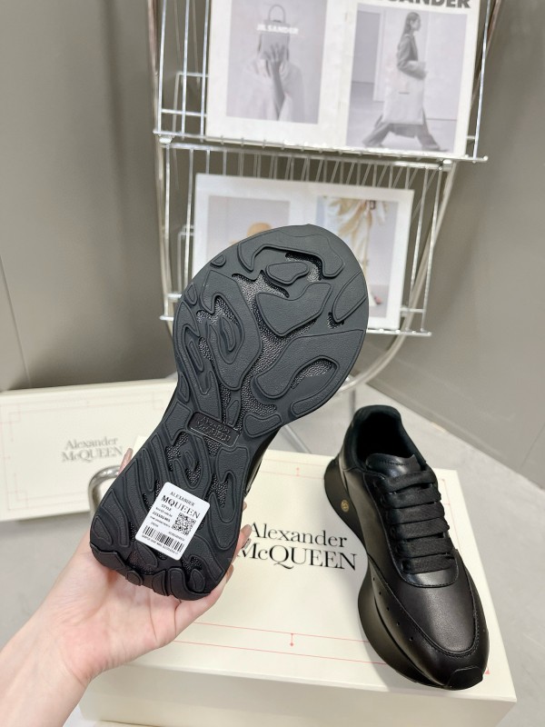 2024 Unisex Alexander McQueen Black Leather Sneaker Seal Logo MJ00370
