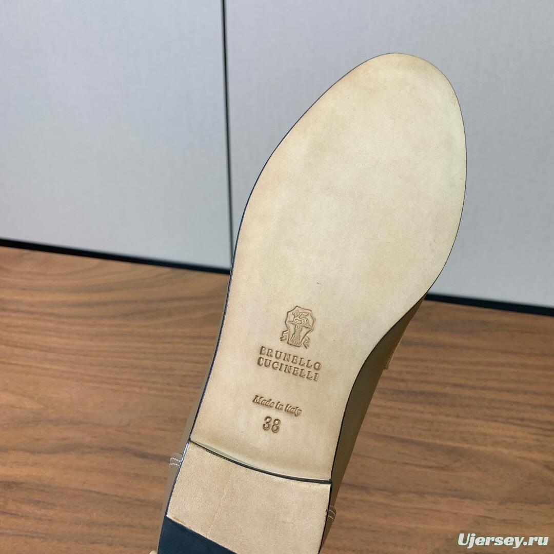 2025/Women Brunello Cucinelli Almond Leather Loafers Handmade Chain Detail LY00360(F)