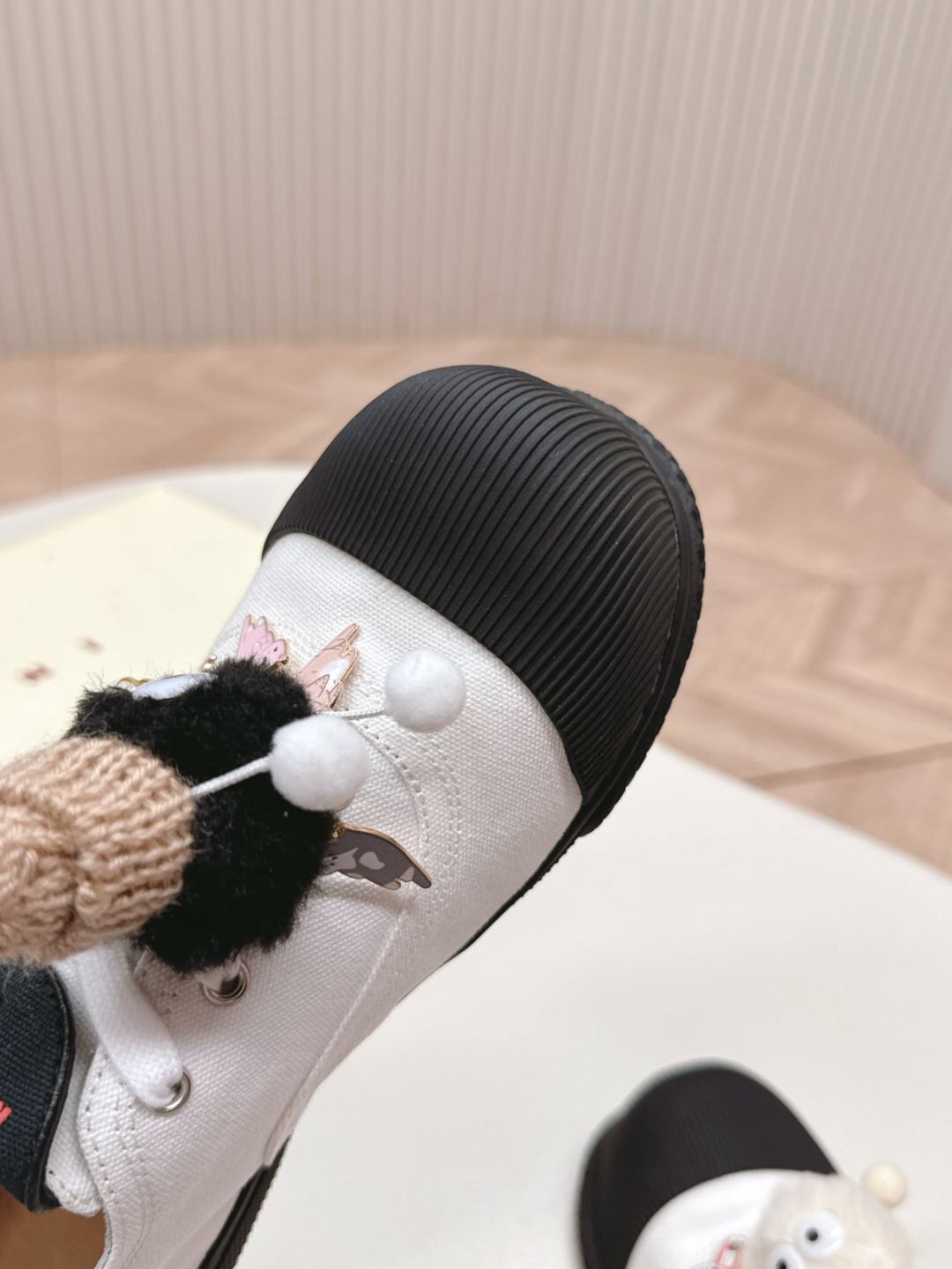 2025 Women Marni White Black Leather Casual Sneakers LY00250F