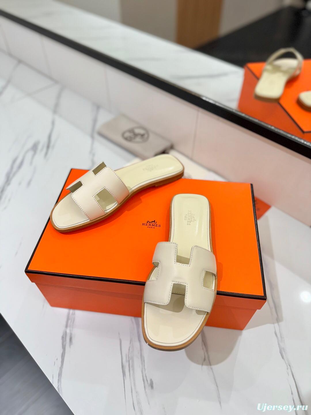 2025 Women Hermès Beige Leather Slippers
