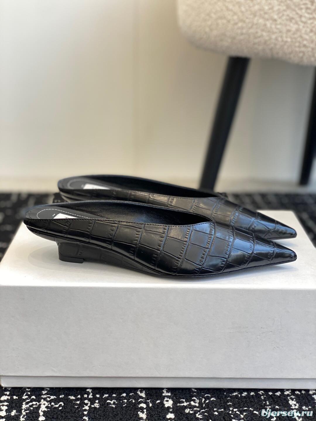 2025 Women Toteme Black Leather Mules