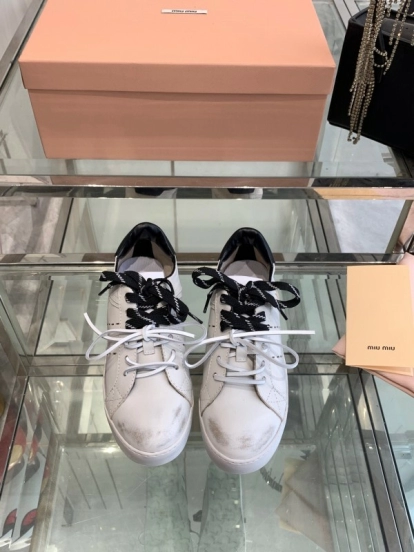 2025 Women Miu Miu White Black Leather Sneakers LY00290