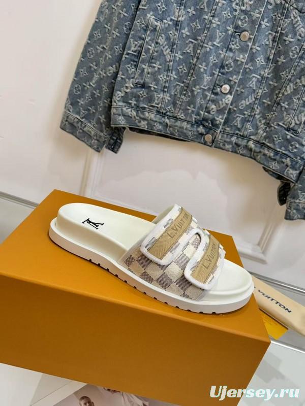 2025 Louis Vuitton White Beige Textile Slippers LY