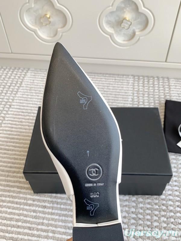 2025 Women Chanel White Leather Slingback Pointed Toe Heart Double C KFY00300