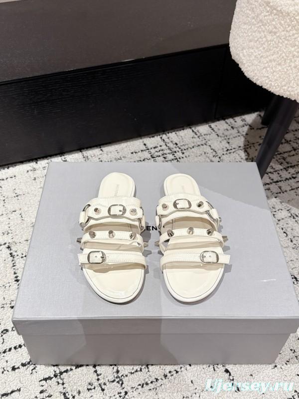 2025 Slippers Balenciaga White Leather Metal Studs KFY00289