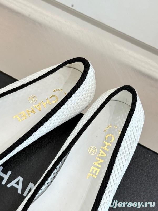 2025 Women Chanel White Black Leather Mesh Ballet Flats KFY00260