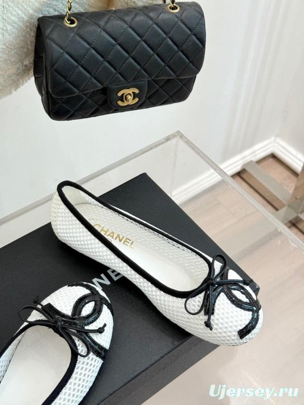 2025 Women Chanel White Black Leather Mesh Ballet Flats KFY00260