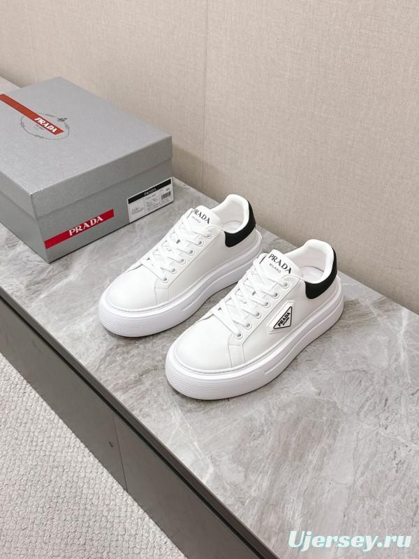 2025 Unisex Prada White Black Calfskin Leather Sneakers KFY00290