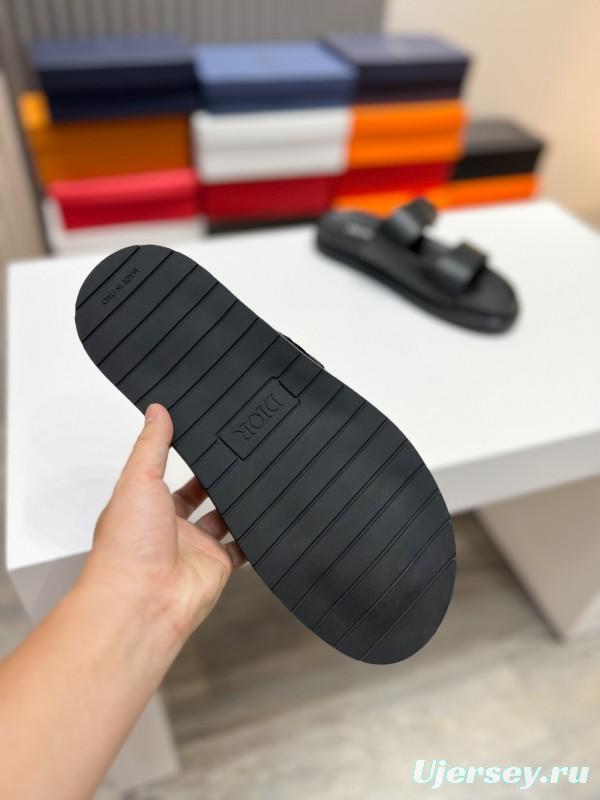 2025 Men Dior Black Leather Slippers Metal CD Diamond AS00190